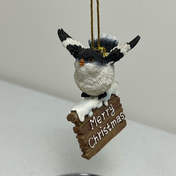 Ganz Merry Christmas Bird on a Snowy Sign Ornaments Lot of 5 Resin - Picture 4 of 7